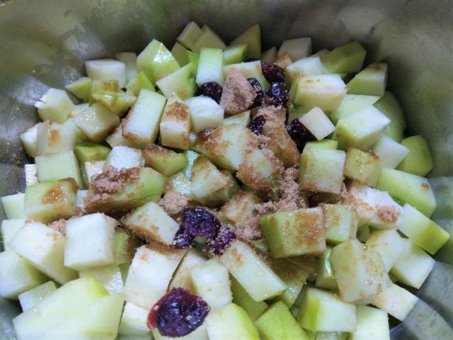Adding Ingredients for Sweet Stewed Chayote Fruit Recipe